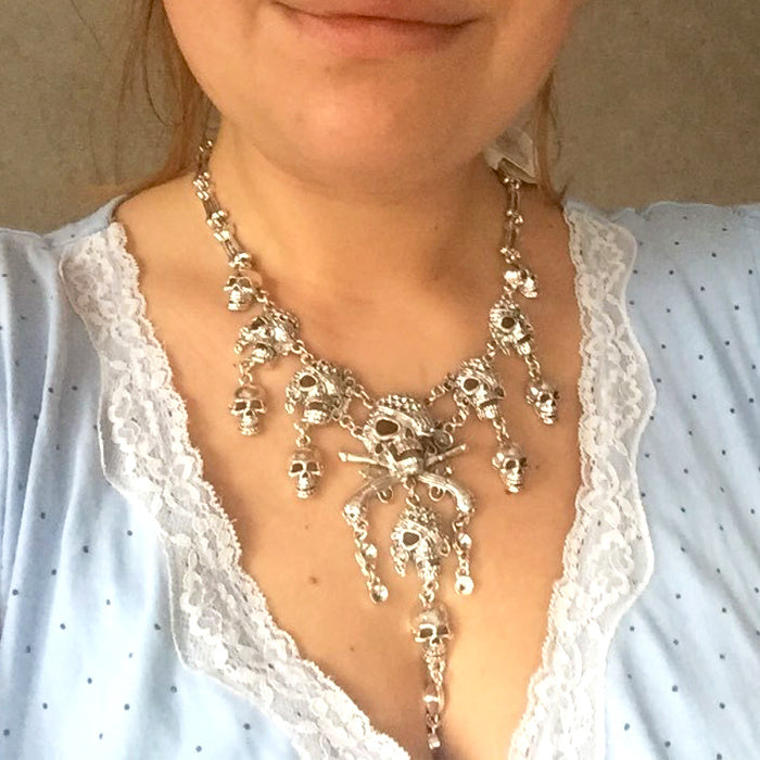 Vintage Skull c Halloween Punk Sweater Necklace