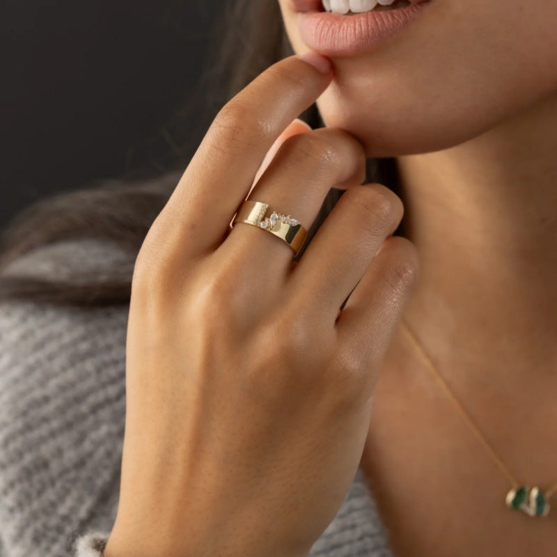 Women's Fashion Exquisite Style With Shining Zircon Ring