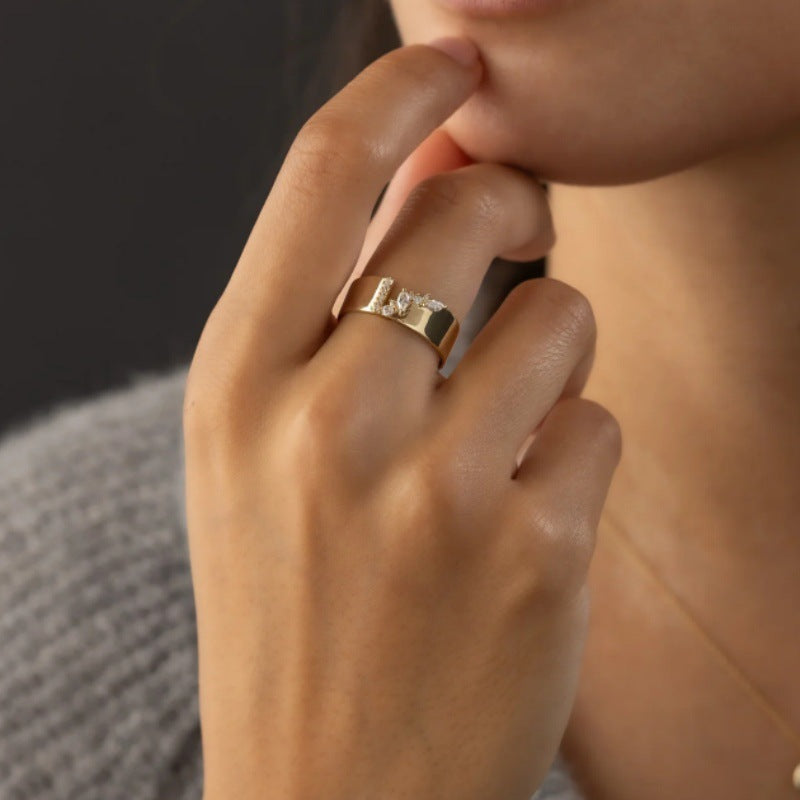 Women's Fashion Exquisite Style With Shining Zircon Ring