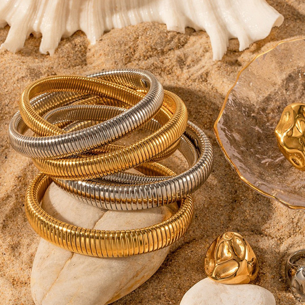 Women's Exaggerated Vertical Stripe Ring Elastic Titanium Steel Bracelet