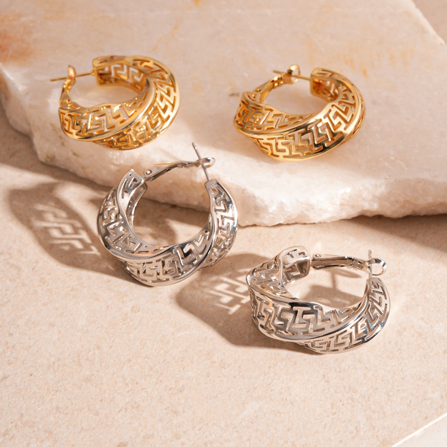 Exaggerated Twisted Round Geometric Women's Hollow Stud Earrings